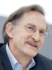 Manfred Reetz receives Barluenga Lectureship of the University of Oviedo
